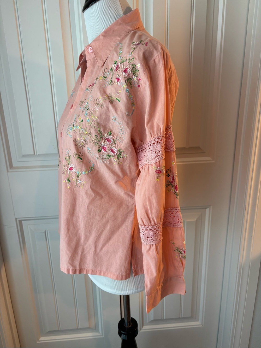 Embroidered Pink Button-Front Women's Shirt - Picture 7 of 10